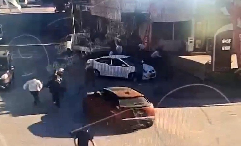 Yer: Bursa... Trafikte "Önüne bak" dedi, ortalık savaş alanına döndü 1