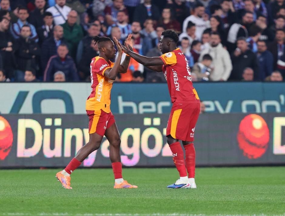 Galatasaray'a Dünya Kupası sonrası 105 milyon euro bonservis geliri! İki yıldız Cimbom'a veda edecek 13