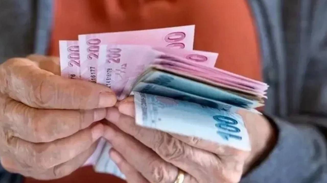 SSK ve Bağ-Kur emeklileri dikkat! Daha önce nokta atışı yapmıştı: SGK uzmanı emekli ve memur maaşı için rakam verdi 8