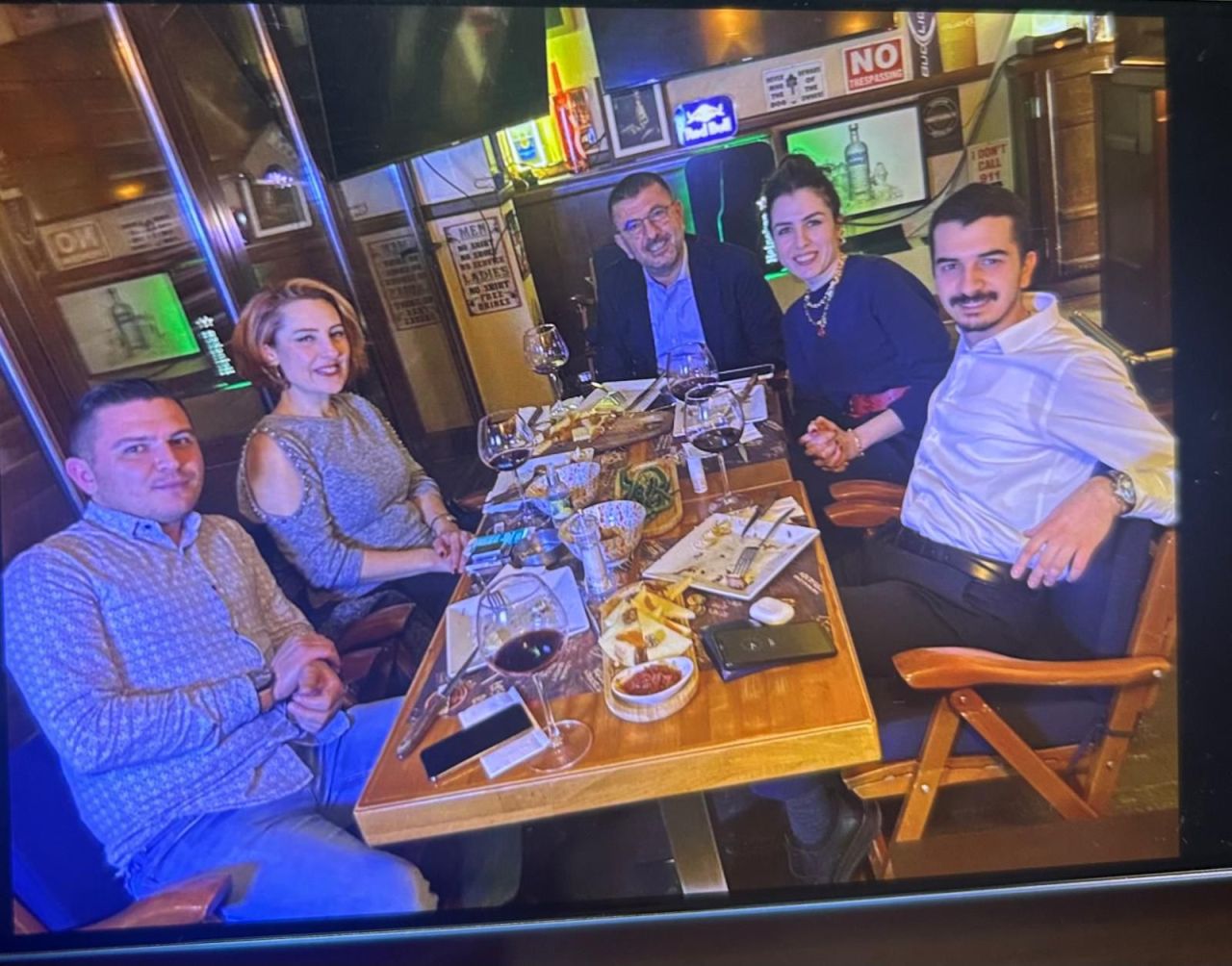 CHP'li Veli Ağbaba'nın şoförü Cumalı'dan şok itiraflar: Paravan ihaleler, gizemli dolarlar, lüks telefon ve viski hediyeleri! 1