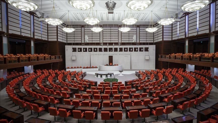 Özgür Özel'in dokunulmazlığı kalkarsa ne olacak? Milletvekilliğinin düşme ihtimali var mı? İşte fezleke sürecinin şifreleri... 2