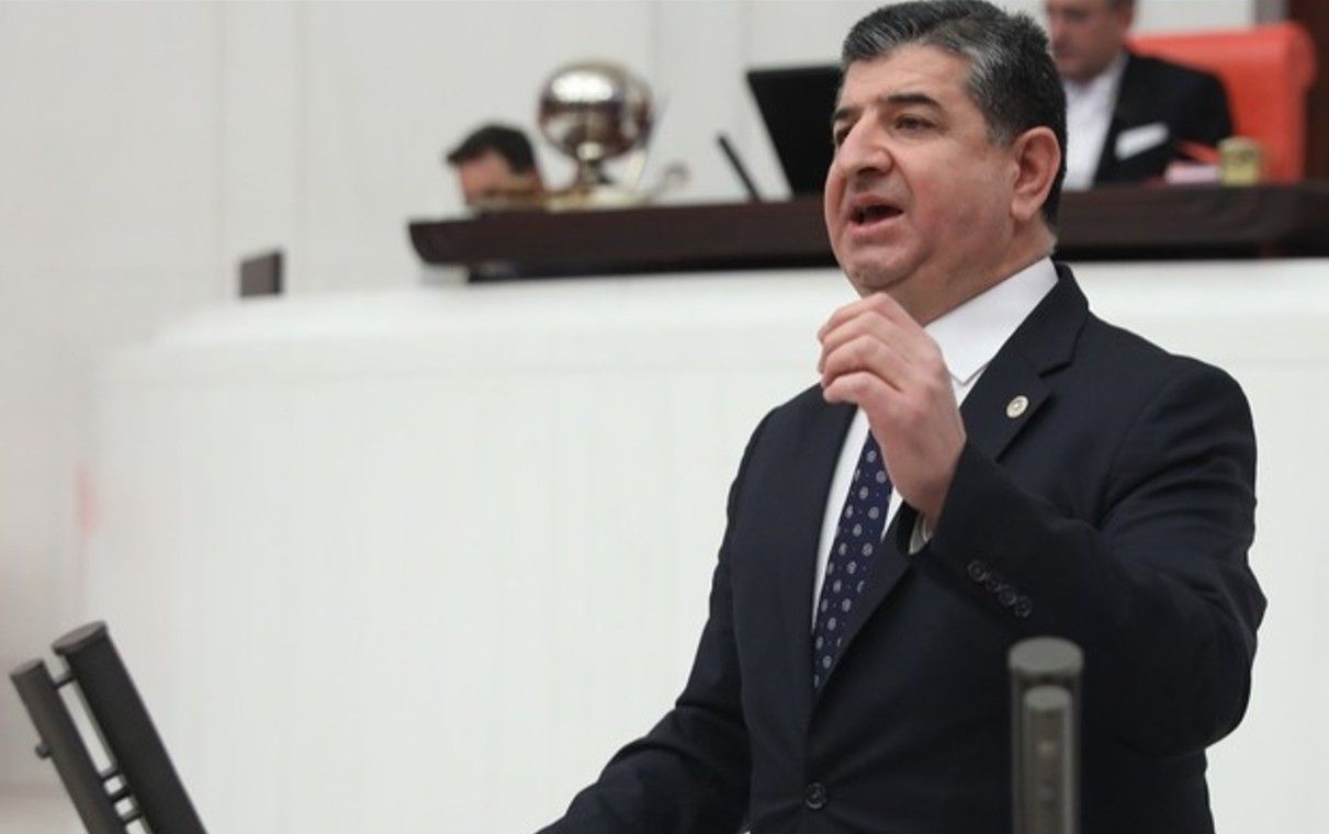 Özgür Özel'in dokunulmazlığı kalkarsa ne olacak? Milletvekilliğinin düşme ihtimali var mı? İşte fezleke sürecinin şifreleri... 5