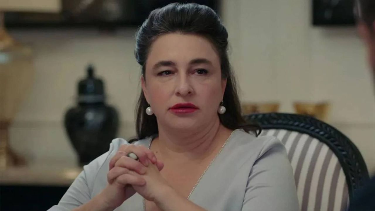 Esra Dermancıoğlu 17 kilo verdi! Oyuncu iğne ipliğe döndü! Bakın sırrı neymiş: İşte son hali... 2