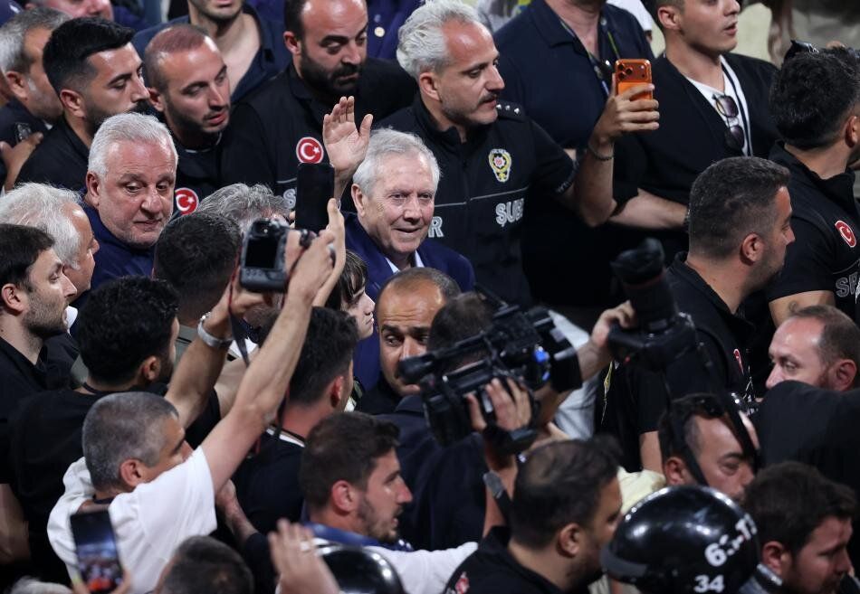 Sadettin Saran anlaştı, Aziz Yıldırım alıyor! Fenerbahçe dünyaca ünlü yıldıza formayı giydiriyor: Bitti bu iş 4