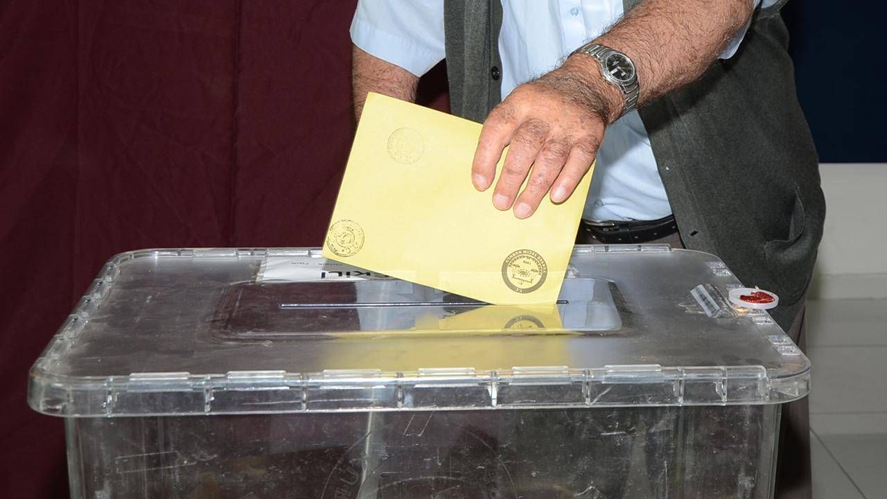 CHP'de liderlik krizi sandığı nasıl etkiledi? Son ankette sıralama değişti! Ankara'da tüm hesapları değiştiren sonuçlar 8