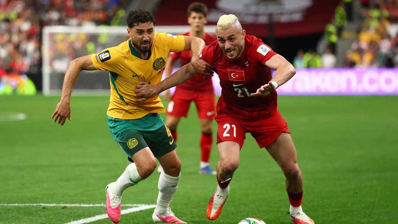 Serdar Ali Çelikler: "Uğurcan Çakır bu golleri Galatasaray'da yemiyorsun, burada niye yiyorsun? Reklamlarda oynadınız, primleri aldınız. Siz oraya turist gezisine gitmediniz! Merih YouTuber'lığı bırak" 7
