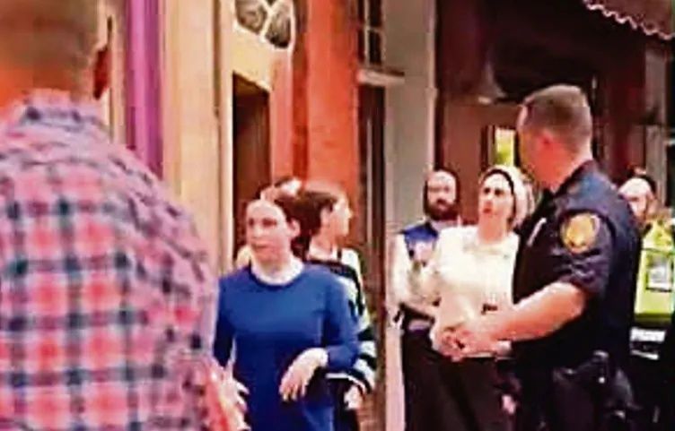 71 yahudi kız öğrenci neden yer altı tünellerindeydi? Sinagogdaki kanlı yataktan Epstein ağına... 4