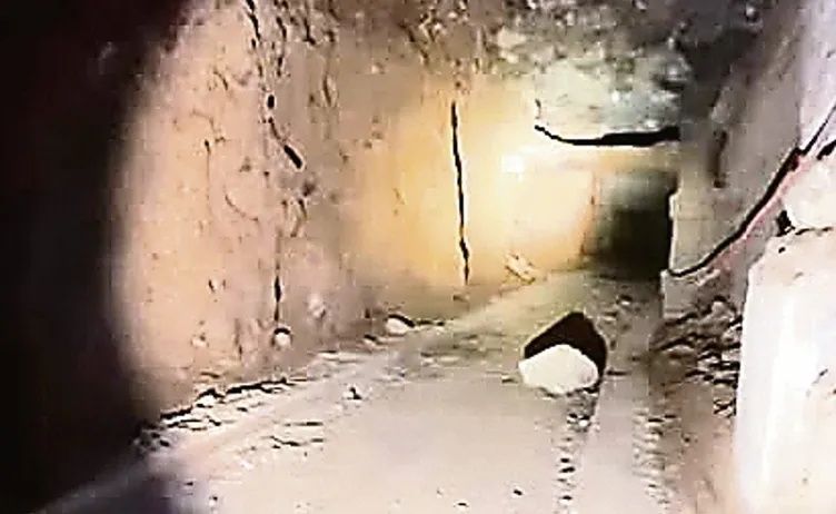 71 yahudi kız öğrenci neden yer altı tünellerindeydi? Sinagogdaki kanlı yataktan Epstein ağına... 9
