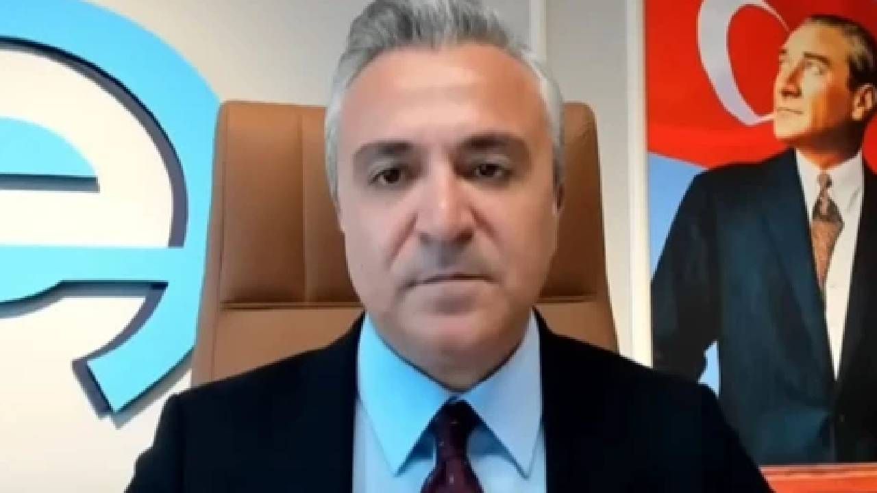 Özgür Erdursun üstüne basa basa uyardı: SGK düğmeye bastı, EYT'li olanları bile kapsıyor! Emekli olacaklara 2520 gün uyarısı 14