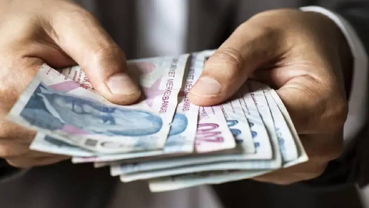 Özgür Erdursun üstüne basa basa uyardı: SGK düğmeye bastı, EYT'li olanları bile kapsıyor! Emekli olacaklara 2520 gün uyarısı 10