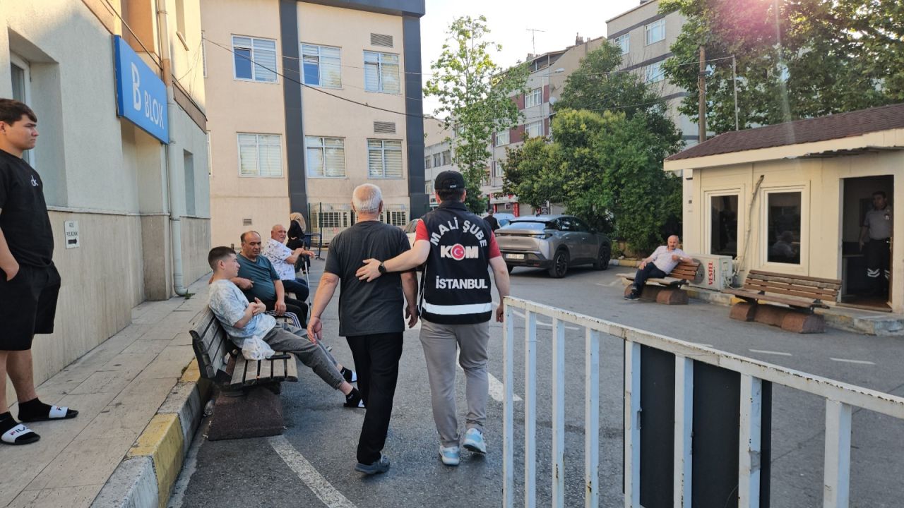 İmamoğlu İnşaat'ın iskan oyunu deşifre oldu: Lüks villalarda kaçak kat operasyonu! Çatıları gizlice 1 metre yükseltip servet kazandılar! 15
