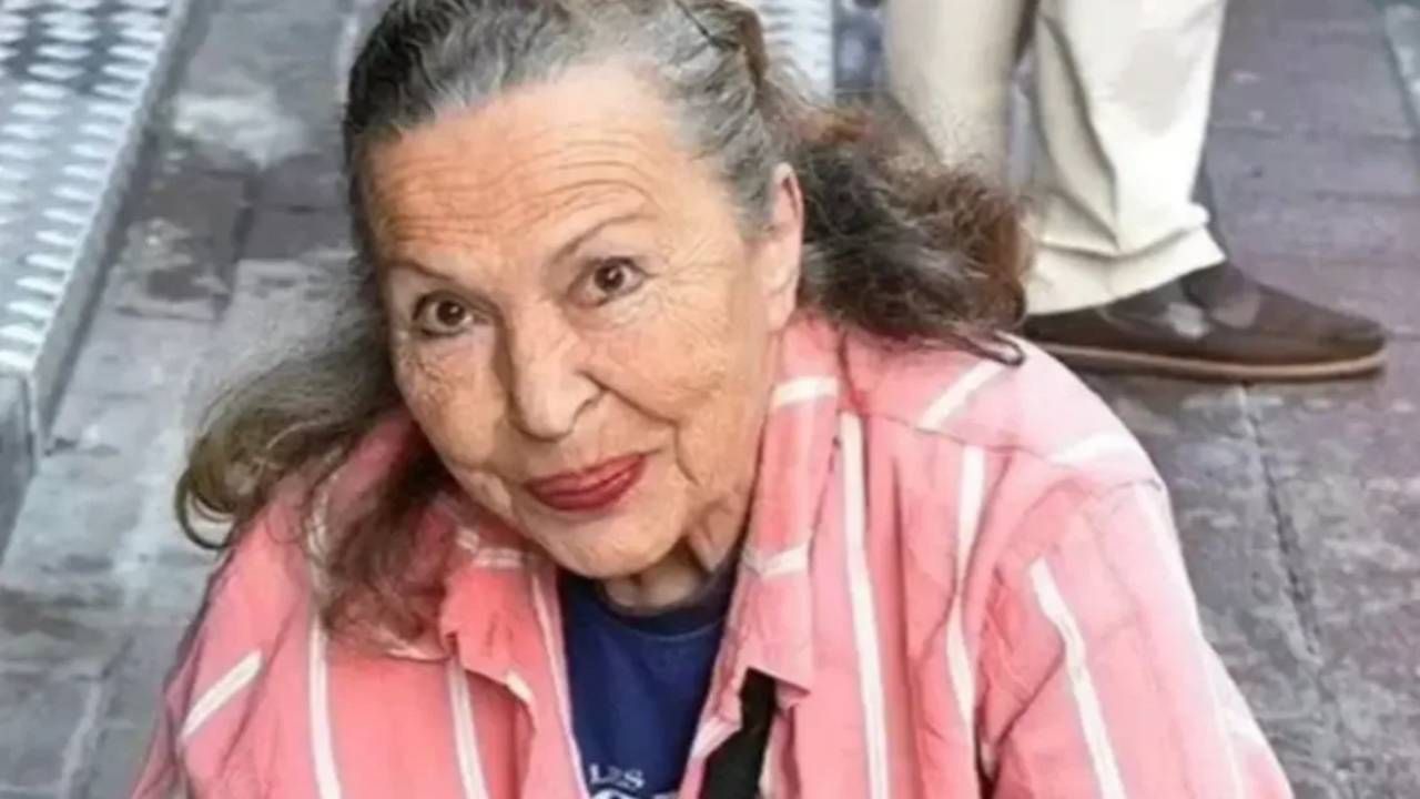 Cenazede kahroldu! Türkan Şoray'ı hiç böyle görmediniz: Hüngür hüngür ağladı 4