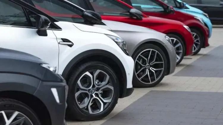 Yakıt tasarrufu yapmak isteyenler dikkat! En az yakan otomobiller açıklandı 1