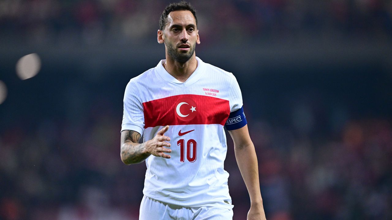 Serdar Ali Çelikler canlı yayında açıkladı! "İbrahim Hacıosmanoğlu 1 ay sonra gidiyor! Vincenzo Montella yerine de Aykut Kocaman veya Okan Buruk gelir" 7