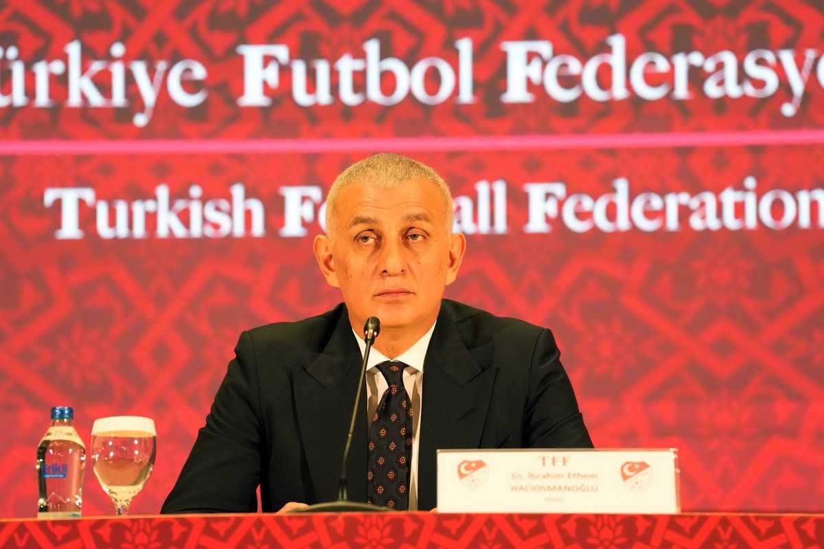 İbrahim Hacıosmanoğlu'ndan Fatih Terim'e şaşkına çeviren cevap! "Sırtındaki bagajın altında ezilenler sinsice elleriyle cevap verirler! Cesaretleri yok!" 12