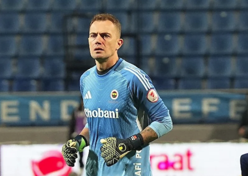 5 kaleciden 2'si elendi! İsmail Kartal'ın kadroda istemediği kaleciler 6