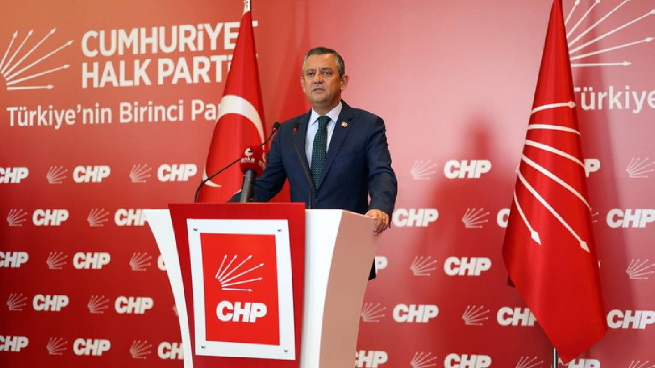 Ankara'da flaş gelişme! Özgür Özel'in yeni adresi belli oldu: Parti binasına posterler asıldı bile 7