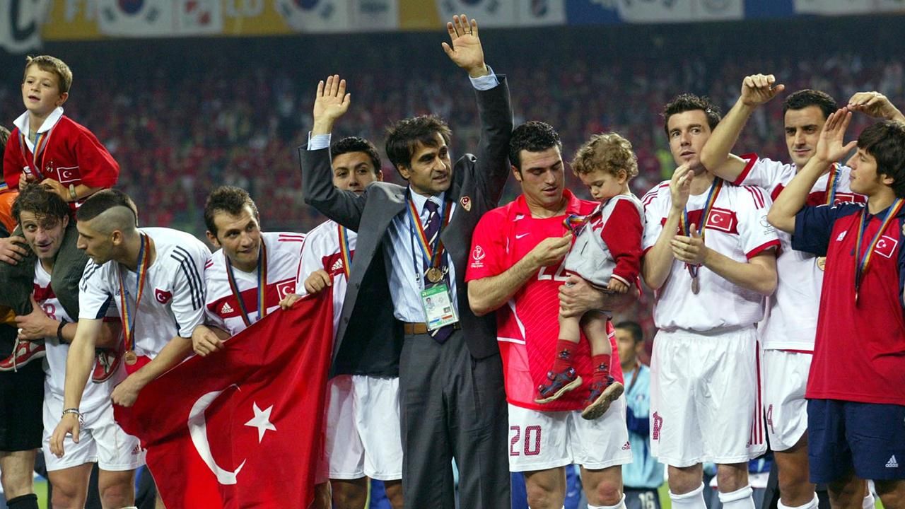 Meğerse Türkiye'nin Dünya Kupası hayallerini daha başlamadan İbrahim Hacıosmanoğlu bitirmiş! Kamp seçimi rezaleti elenmemizin ardından gün yüzüne çıktı 12