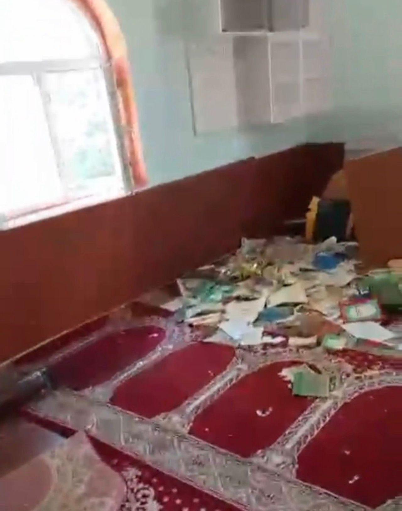 Elazığ'da cami tahrip edildi! Şüpheli akıl hastası çıktı 4