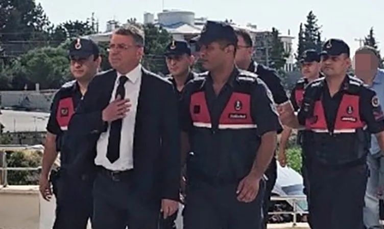 Rüşvet hortumunu kendine bağlamış... Silifke Belediyesi’nde aile boyu vurgun: İtirafçı her şeyi anlattı! 1
