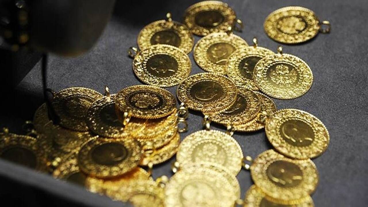 Yatırımcıların yüzünü güldürecek haber geldi: Altın çakılacak mı? Tuna Kaya gram altının yaz sonunda göreceği rakamı açıkladı! 4
