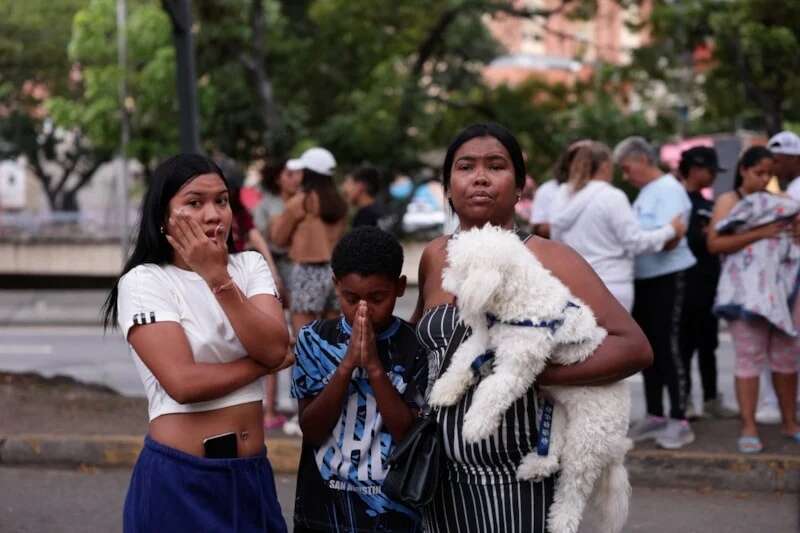 Venezuela'da taş üstünde taş kalmadı: Havalimanı çöktü, binalar yıkıldı! İlk görüntüler korkunç... 1