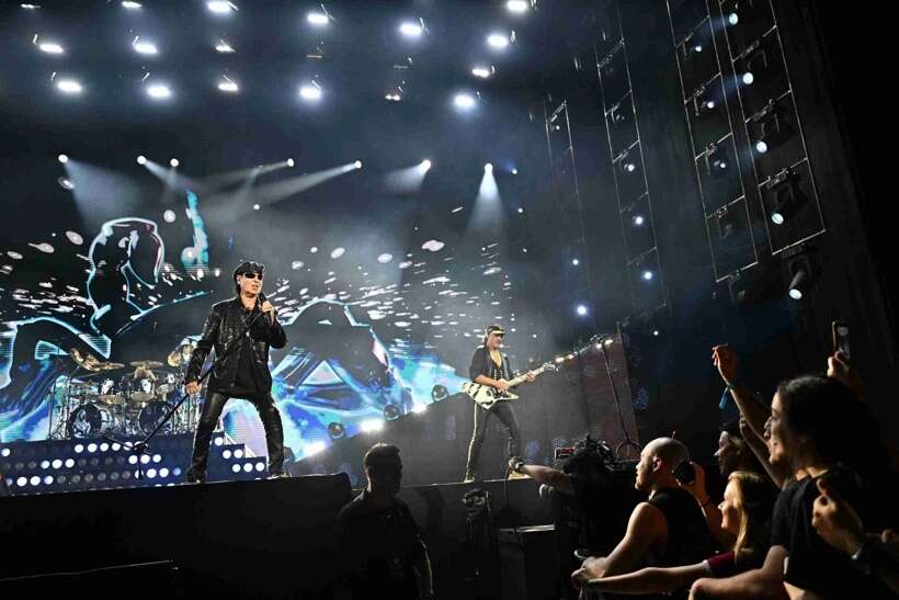 Rock efsanesi Scorpions İstanbul’u yerinden oynattı! 33 yıl sonra aynı stadyumda aynı coşku 2