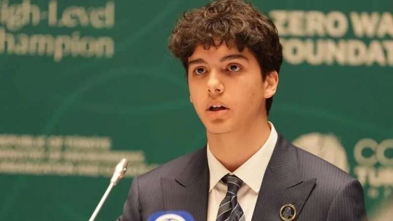 Erdoğan ailesinin en mutlu günü: Cumhurbaşkanı Erdoğan torunu Ömer Tayyip Erdoğan'a diplomasını kendi elleriyle verdi! 8