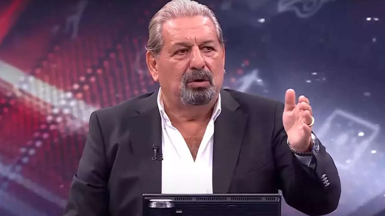 Erman Toroğlu kimsenin söyleyemediğini söyledi! "Milli takım kadrosunu Montella değil Hakan Çalhanoğlu kuruyor! Hocayı kullanıyor! Orkun Kökçü'yü oynatmayan, istemeyen de o! İsmail oynasın, hamallığımı o yapsın diy 3