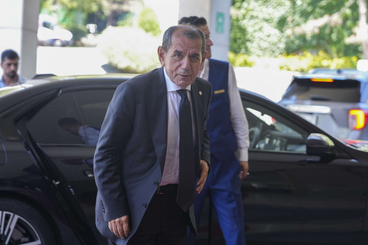 Galatasaray'a iki Portekizli yıldız birden! Bu transferler en çok Sane, Barış Alper Yılmaz ve Yunus Akgün'e panik yaptıracak 2
