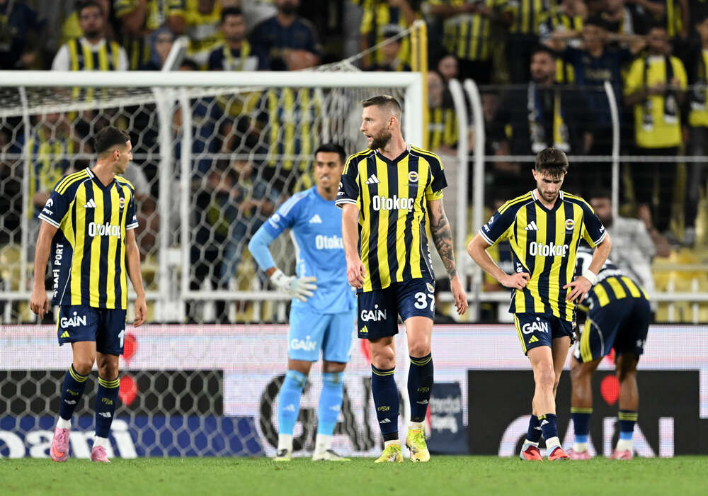 Aziz Yıldırım Mert Günok, Ederson ve Tarık Çetin'le yola devam dedi! 10+4 devreye girdi iki kaleciyle yollar ayrıldı 7