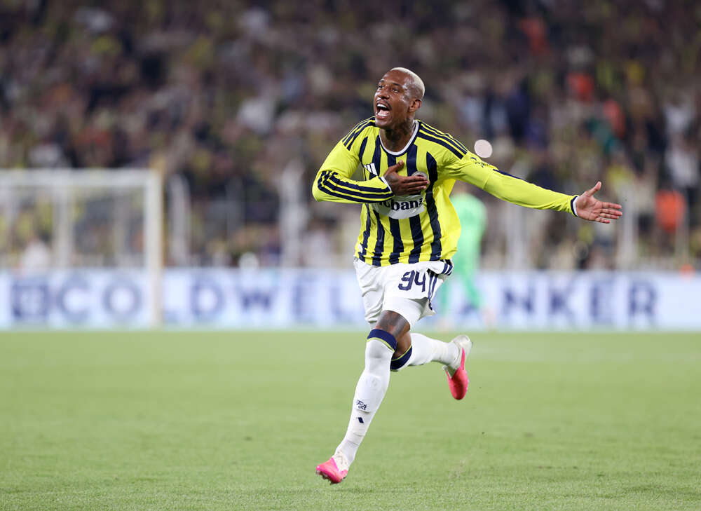 Aziz Yıldırım Barış Alper Yılmaz, Sane ve Yunus Akgün'ün saltanatına son verdi: Leao Fenerbahçe'de! 5