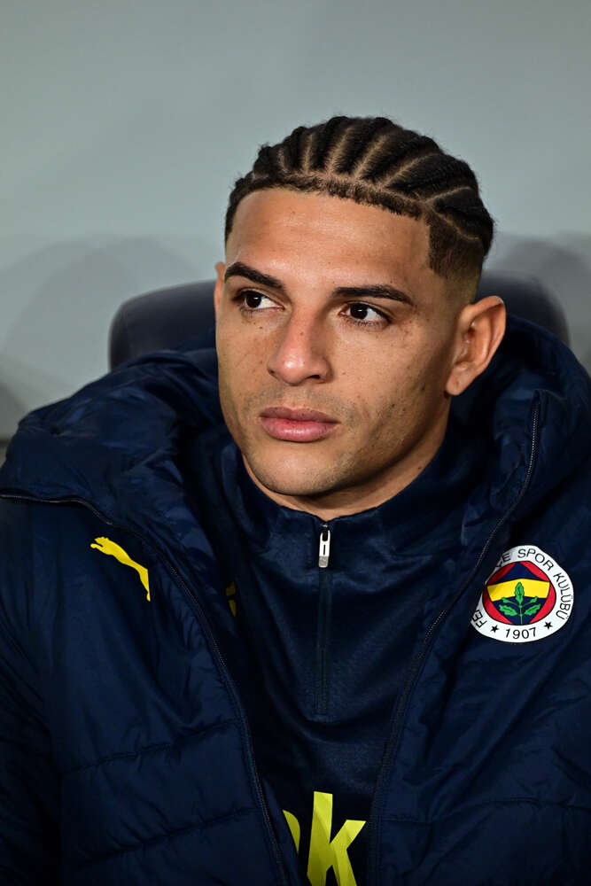 Dursun Özbek Diego Carlos'un Fenerbahçe'den kopardı: 20 milyon euroluk teklifle bu iş tamam 6