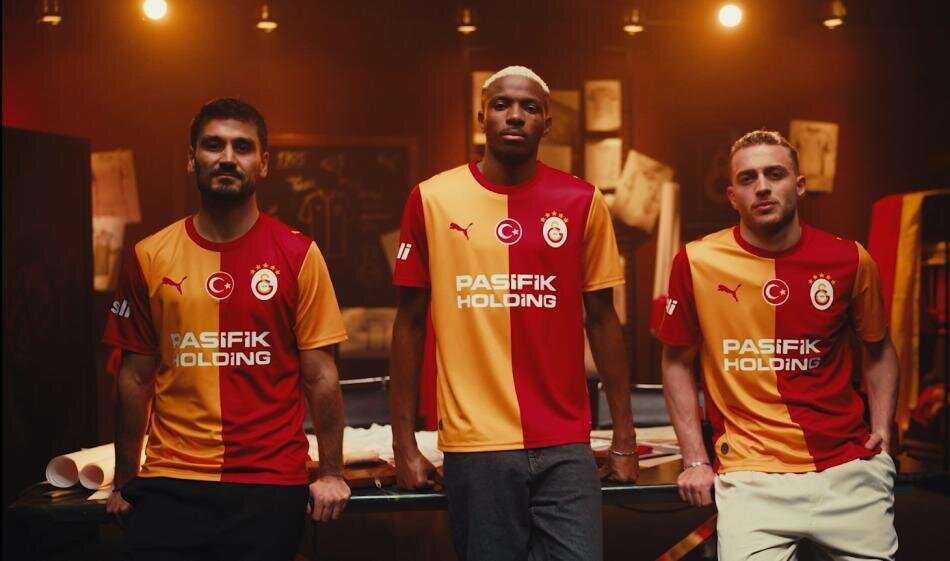 Galatasaray yeni sezon formalarını görücüye çıkarttı 2