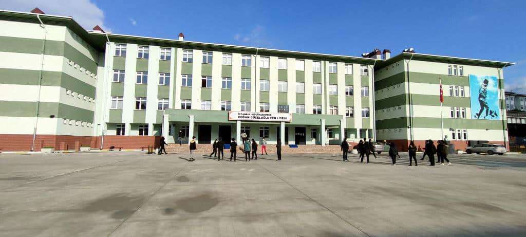 İstanbul'un en iyi fen liseleri belli oldu! Bakın hangi lise ilk sırada 1