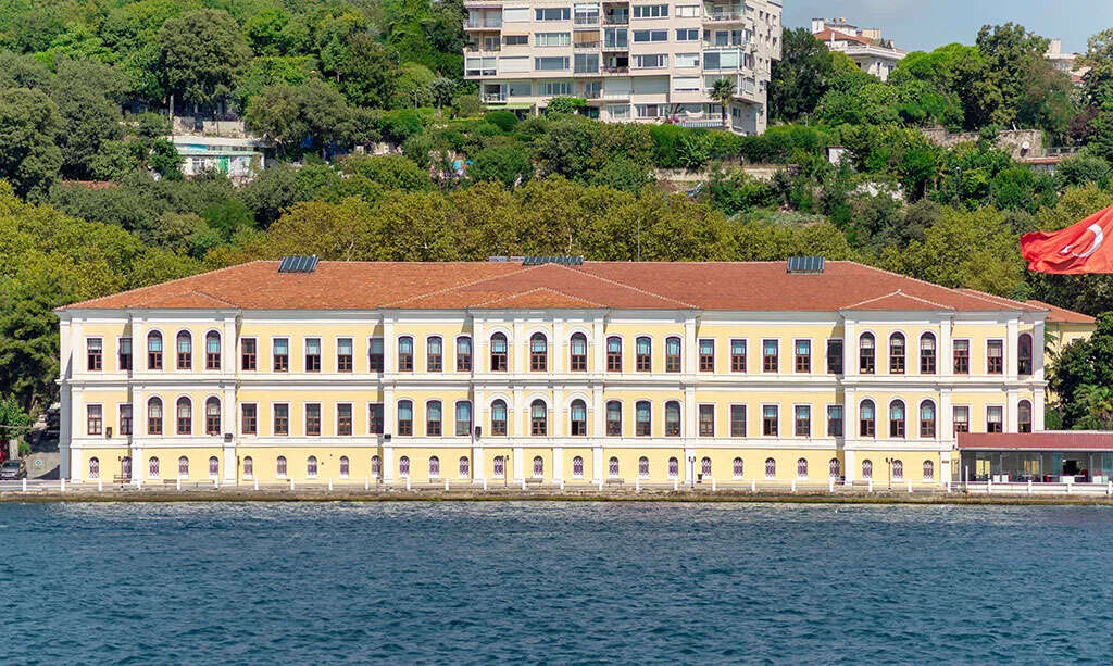 LGS puan ortalamasına göre İstanbul'un en iyi 20 lisesi belli oldu! Bakın ilk sırada hangi okul var 18