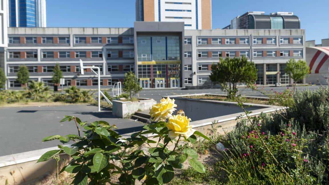 İstanbul'un en iyi 40 Mesleki ve Teknik Anadolu Lisesi belli oldu! İlk sıradaki bölüm dikkat çekti 10