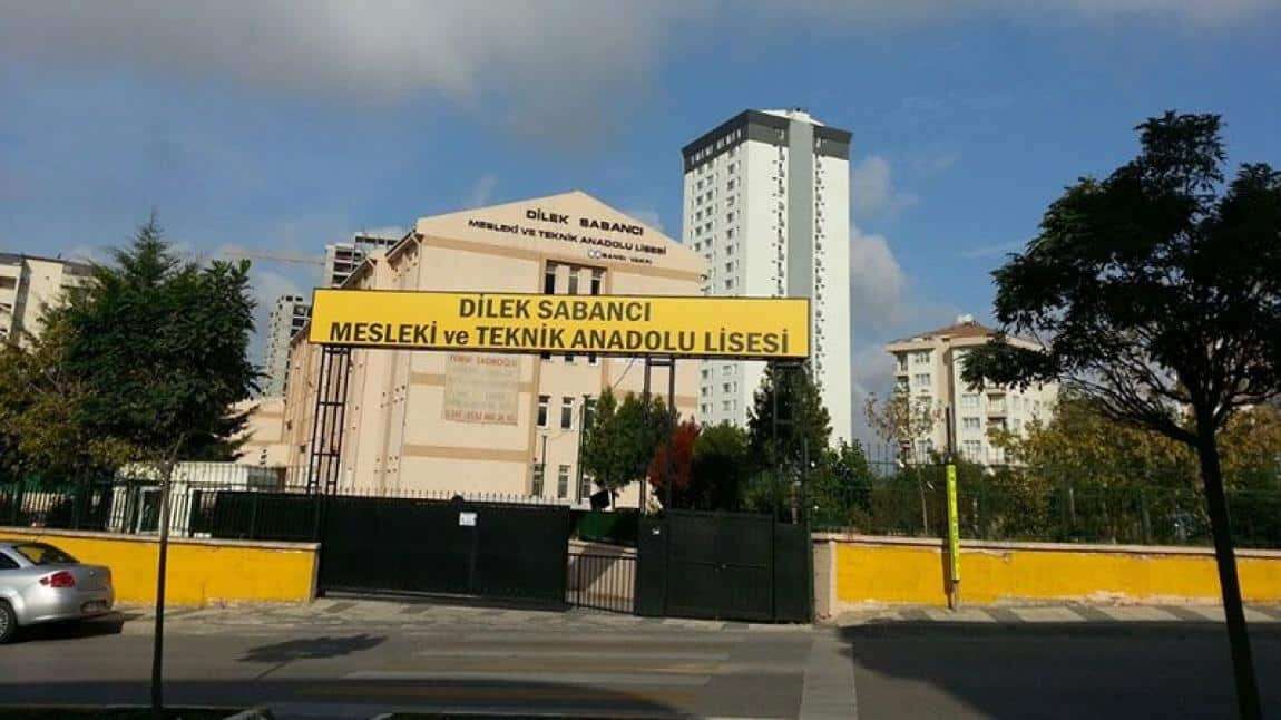 İstanbul'un en iyi 40 Mesleki ve Teknik Anadolu Lisesi belli oldu! İlk sıradaki bölüm dikkat çekti 14