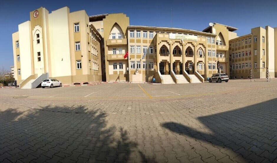 İstanbul'un en iyi 40 Mesleki ve Teknik Anadolu Lisesi belli oldu! İlk sıradaki bölüm dikkat çekti 16