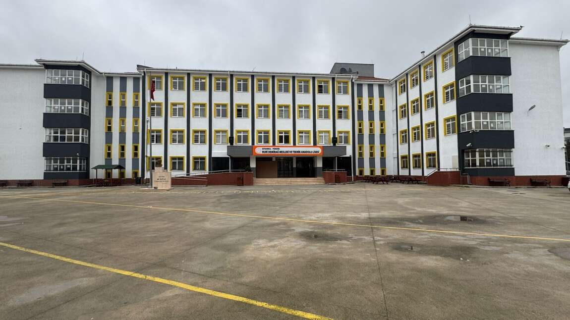 İstanbul'un en iyi 40 Mesleki ve Teknik Anadolu Lisesi belli oldu! İlk sıradaki bölüm dikkat çekti 21
