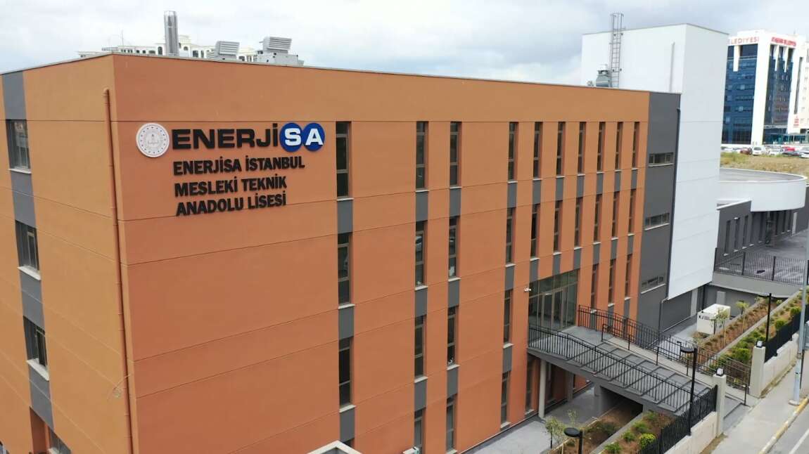 İstanbul'un en iyi 40 Mesleki ve Teknik Anadolu Lisesi belli oldu! İlk sıradaki bölüm dikkat çekti 27