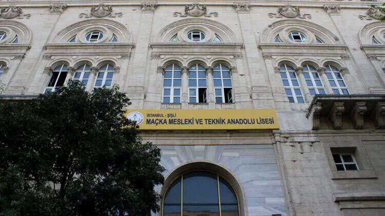 İstanbul'un en iyi 40 Mesleki ve Teknik Anadolu Lisesi belli oldu! İlk sıradaki bölüm dikkat çekti 30