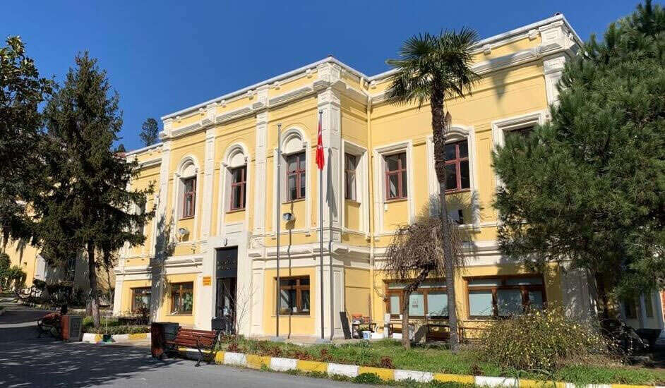 İstanbul'un en iyi 40 Mesleki ve Teknik Anadolu Lisesi belli oldu! İlk sıradaki bölüm dikkat çekti 37