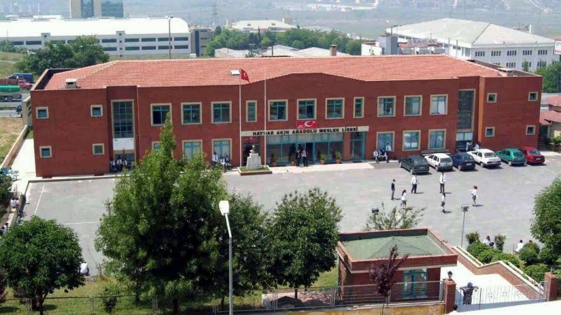 İstanbul'un en iyi 40 Mesleki ve Teknik Anadolu Lisesi belli oldu! İlk sıradaki bölüm dikkat çekti 4