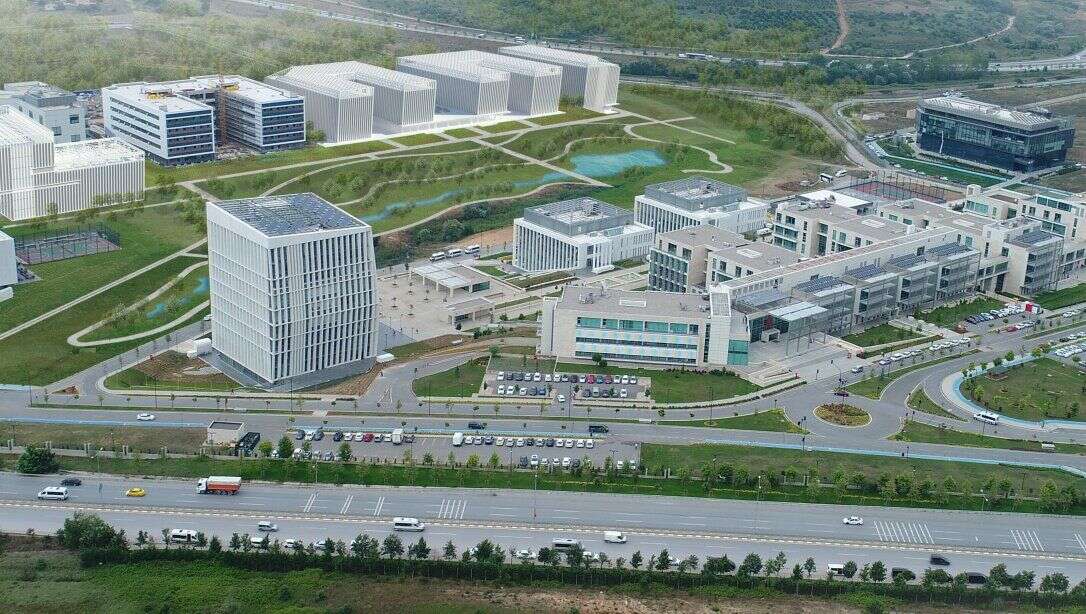 İstanbul'un en iyi 40 Mesleki ve Teknik Anadolu Lisesi belli oldu! İlk sıradaki bölüm dikkat çekti 40