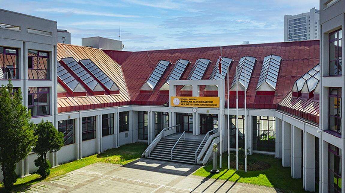 İstanbul'un en iyi 40 Mesleki ve Teknik Anadolu Lisesi belli oldu! İlk sıradaki bölüm dikkat çekti 7