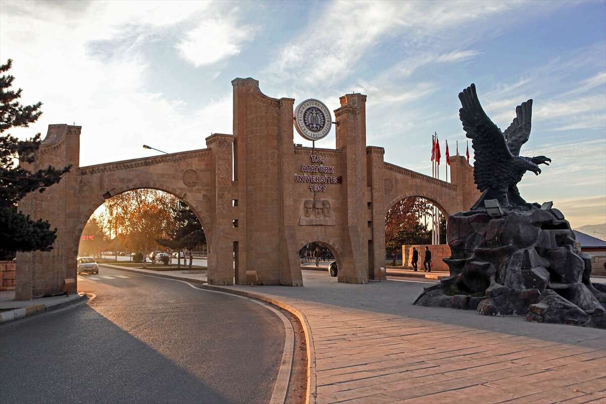 Türkiye'nin en iyi 15 mimarlık fakültesi belli oldu! İşte ilk sıradaki üniversite 8