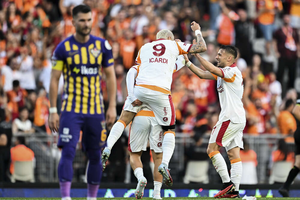 Mauro İcardi Mario Lemina'ya uzatılan kontratı görünce çıldırdı: Ona neden 2 yıllık sözleşme? 2
