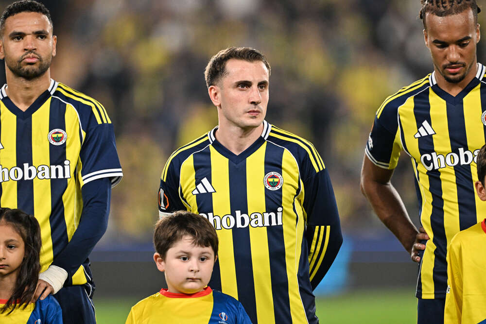 Aziz Yıldırım Victor Osimhen'in kanat forvetine "çubuklu" formayı giydirecek! 6 ay önce Sadettin Saran alamamıştı 5
