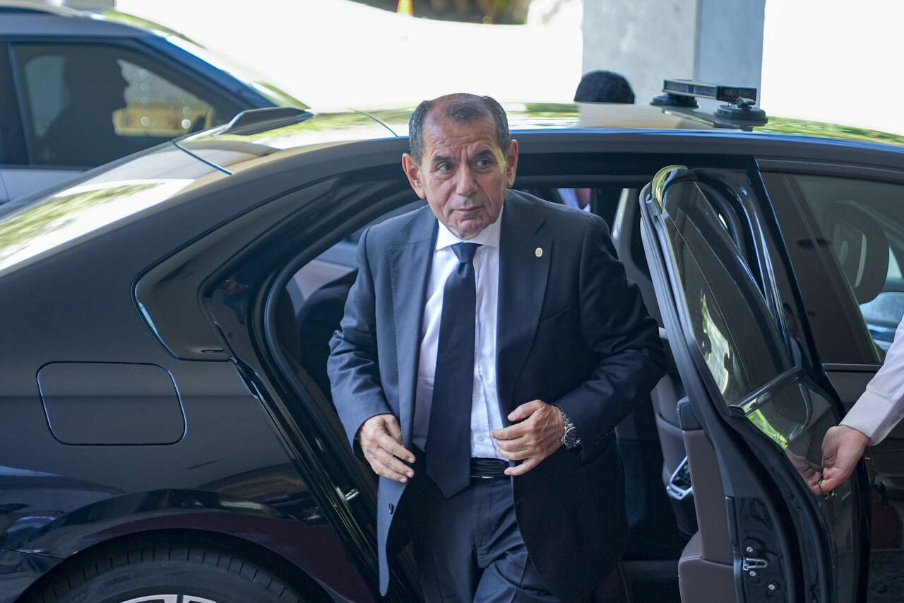 Dursun Özbek '8' - '10' ve forvet transferlerini bitirdi! Galatasaray'dan 110 milyon euroluk bonservis harcaması 1